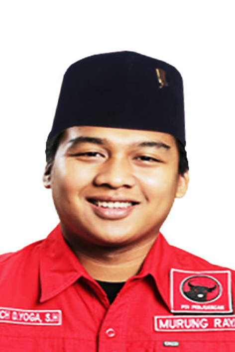 Fredrich Yoga Anggota DPRD Murung Raya berikan bantuan seragam sekolah SDN Desa Tabulang