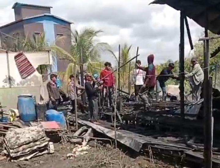 Tinggalkan Rumah Jadi Buruh Sawitan, Kebakaran