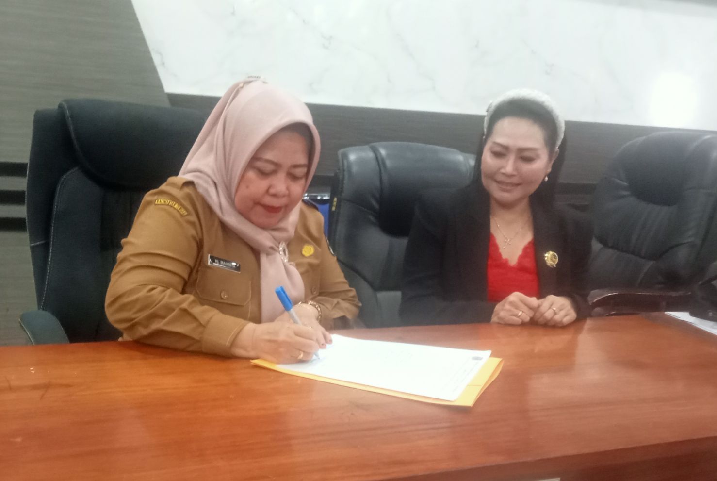 Aliansi Kontrak Non Database Tidak Diangkat Paroh Waktu