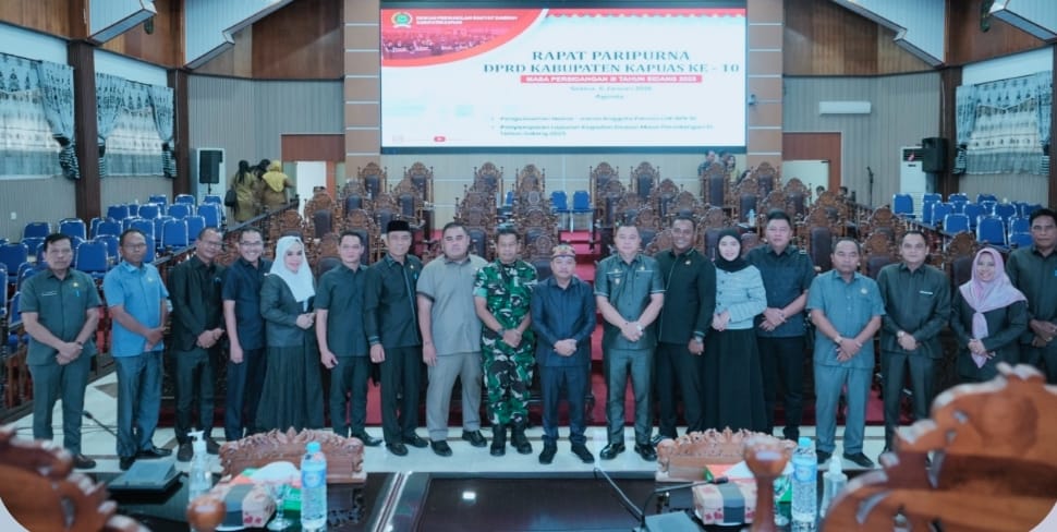 Wabup Kapuas Hadiri Rapat Paripurna