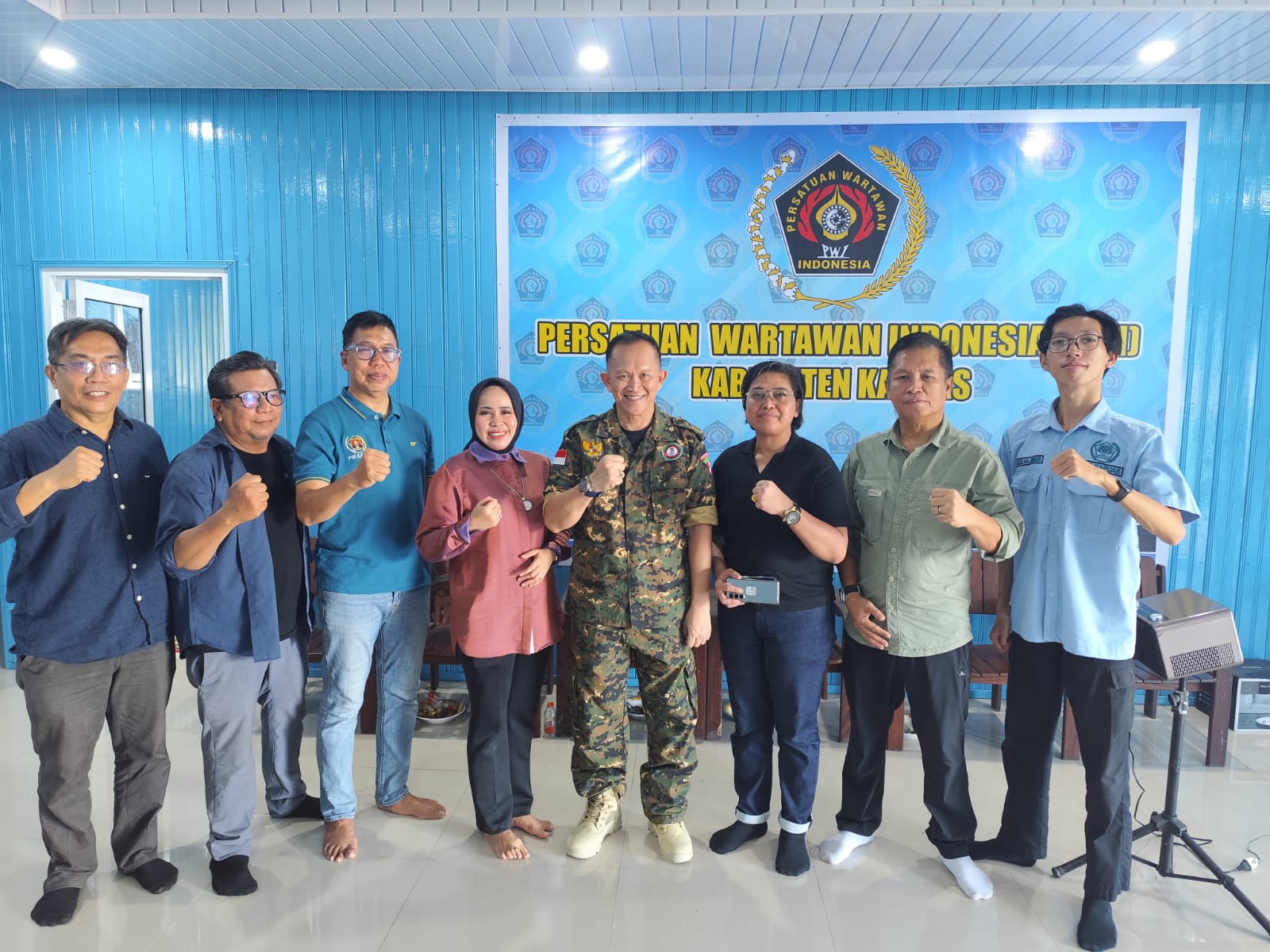 PWI Kapuas Resmikan Renovasi Kantor Baru