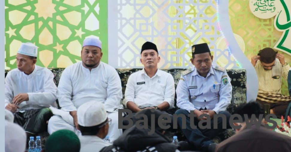 Staf Ahli Bupati Bidang SDM Hadiri Haul di Majelis Pecinta Rasul Al Wasilah Kapuas