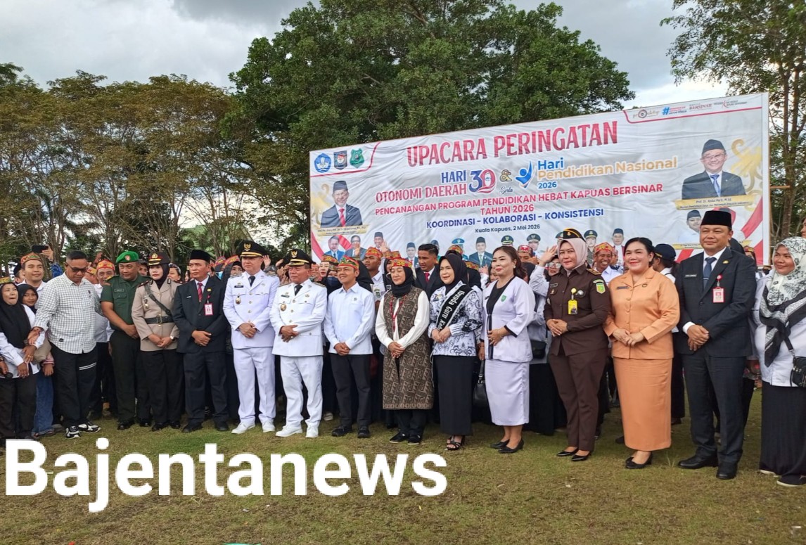 Wamendikdasmen Hadiri Upacara Otda & Hardiknas di Kapuas