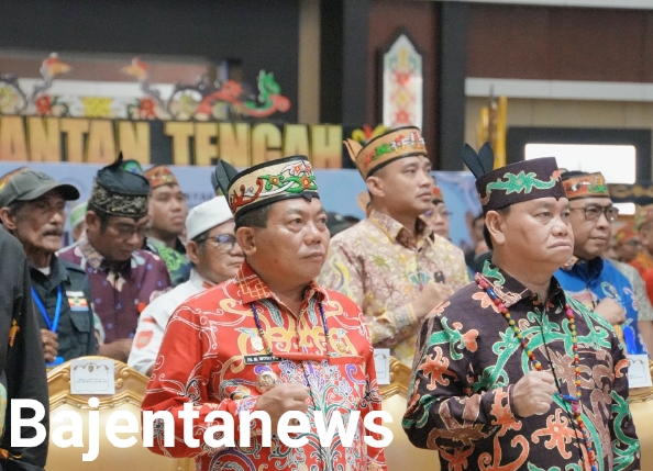 BUPATI KAPUAS HADIRI PELANTIKAN DAD SE KALTENG