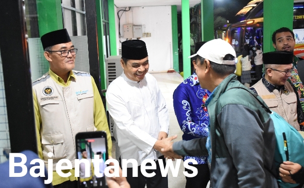 ASSISTEN I SAMBUT JAMAAH HAJI KAPUAS KLOTER ENAM 