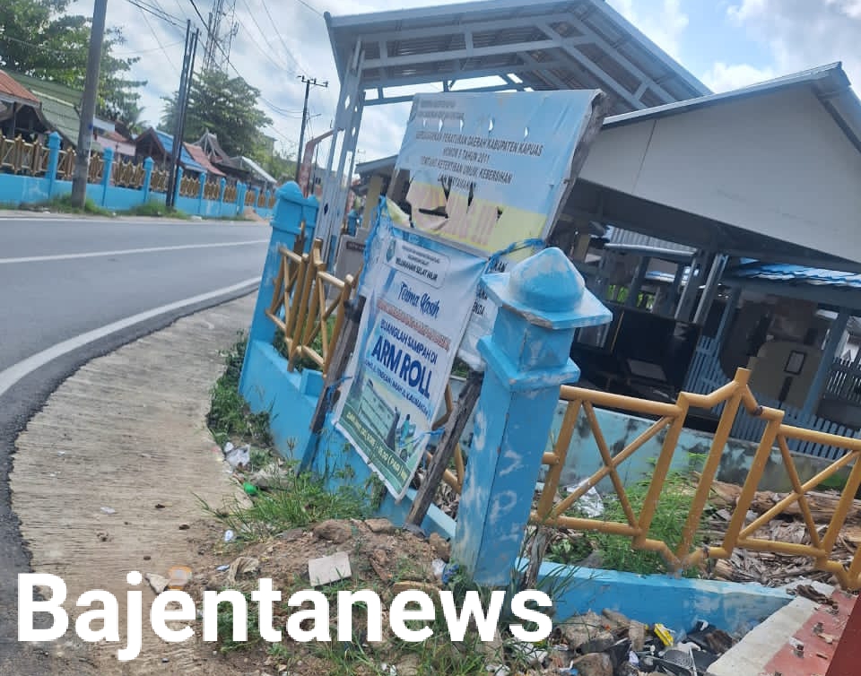 REHAB PAGAR KUBURAN DIPERTANYAKAN