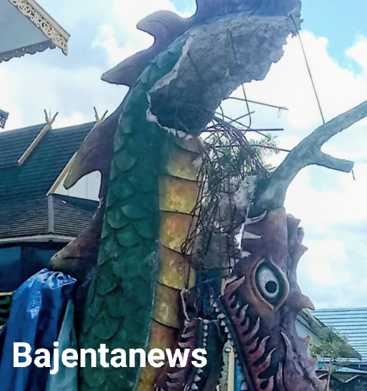 USUT, PATAHNYA KEPALA NAGA BUKIT NGALANGKANG