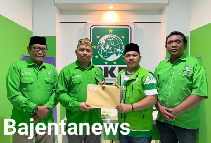 DPC PKB KAPUAS RESMI TERIMA SK 