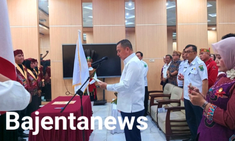 WABUP KUKUHKAN PENGURUS PBEK 2026-2031