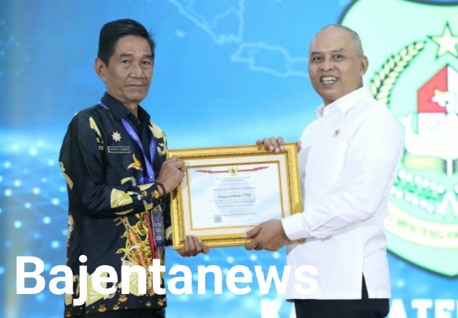 KAPUAS TERIMA SERTIFIKAT KEAMANAN SIBER DARI BSSN, DATA PEMERINTAH DIPERKUAT